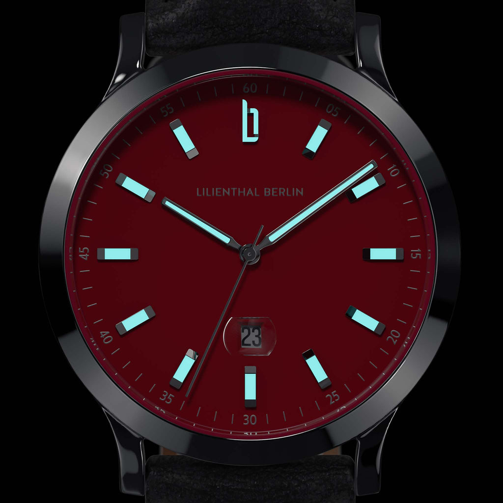 Huxley II – Crimson Red